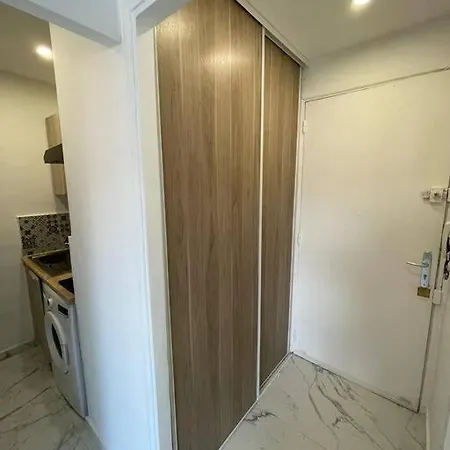 Joli T2 / Croisette Апартаменты *